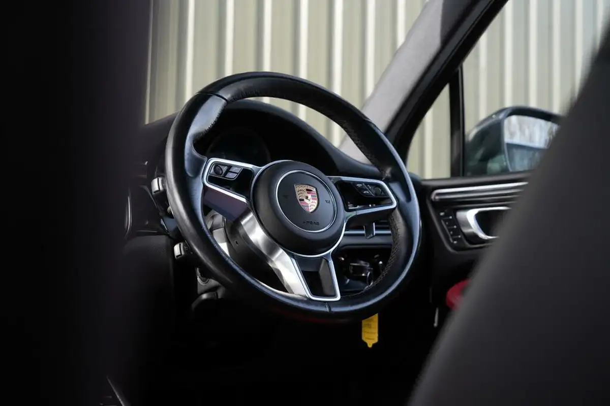 2017-porsche-macan-30td-s-ss-big-44