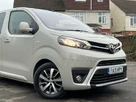 2019-toyota-proace-verso-small-53
