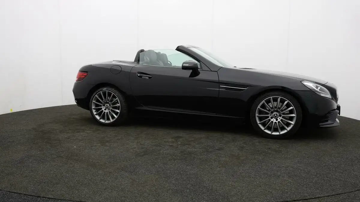 2017-mercedes-benz-slc-16-slc180-amg-line-9g-tronic-big-35