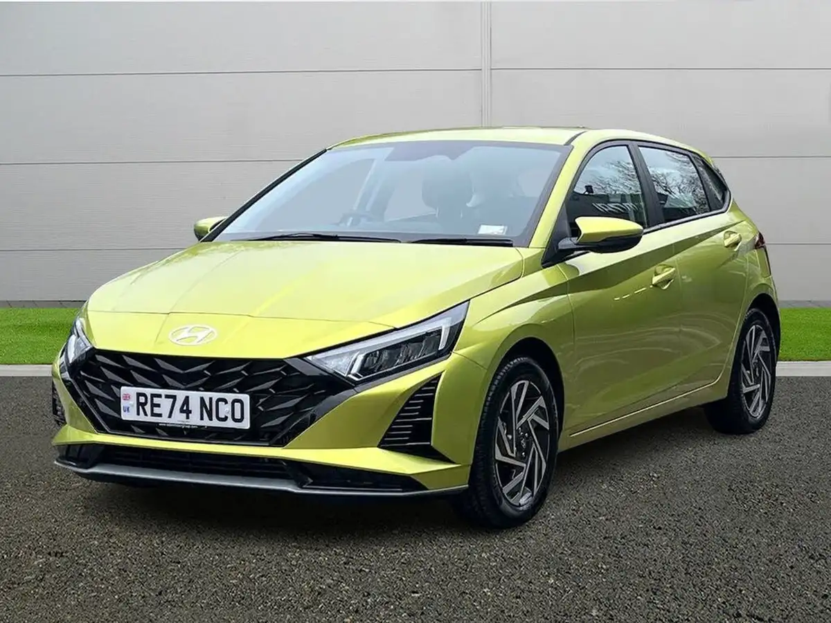 2025-hyundai-i20-10-t-gdi-advance-big-2