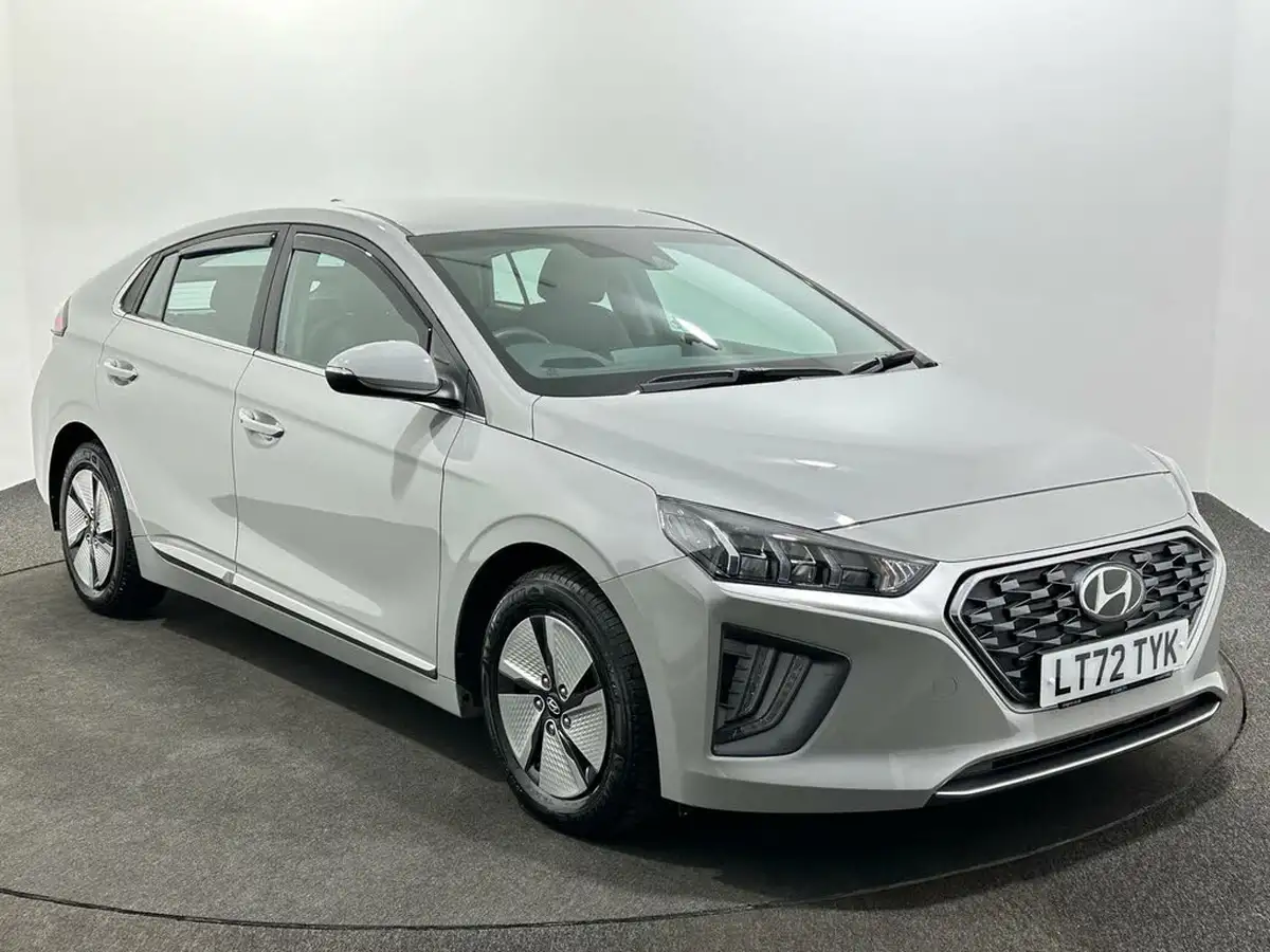 2022-hyundai-ioniq-16-gdi-premium-hybrid-big-0