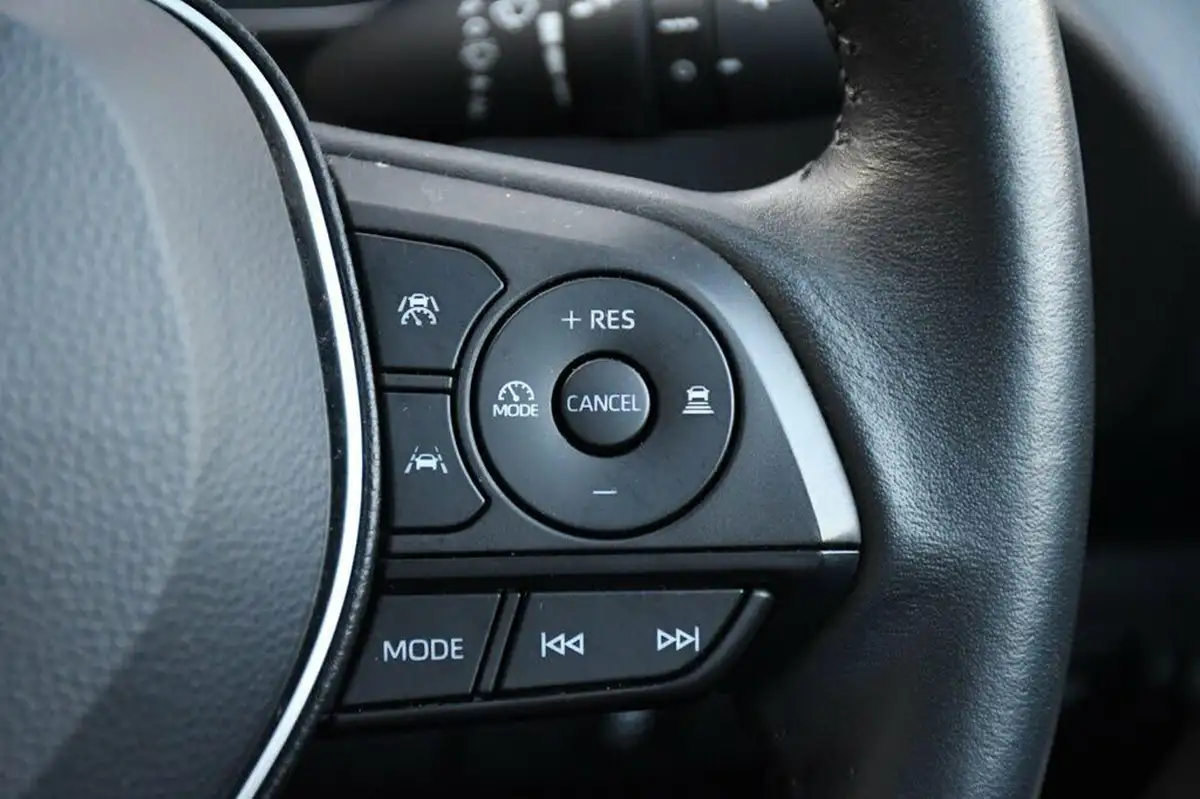 2023-toyota-corolla-18-vvt-i-icon-138bhp-touring-sports-5d-big-26