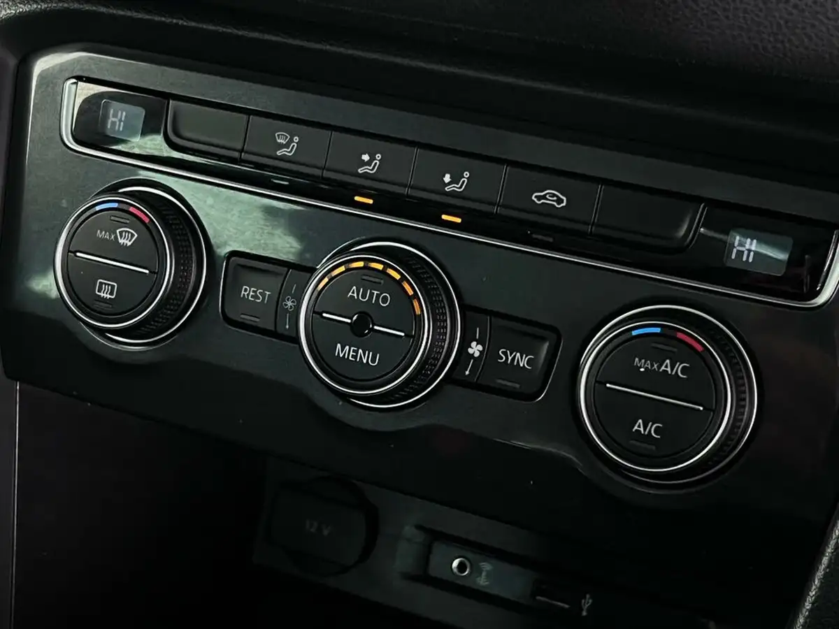 2017-volkswagen-tiguan-20tdi-se-navigation-150ps-4motion-ss-dsg-big-29