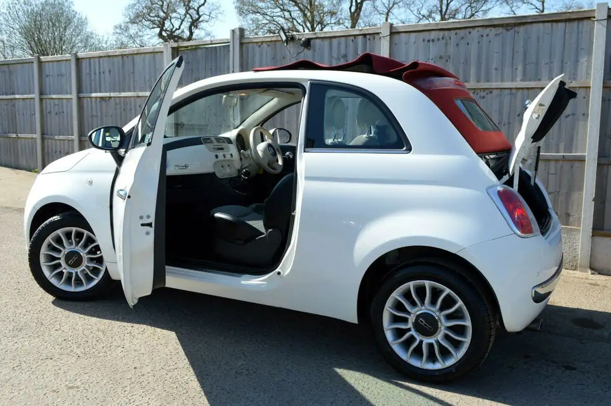 2012-fiat-500c-12-lounge-69bhp-ss-big-11
