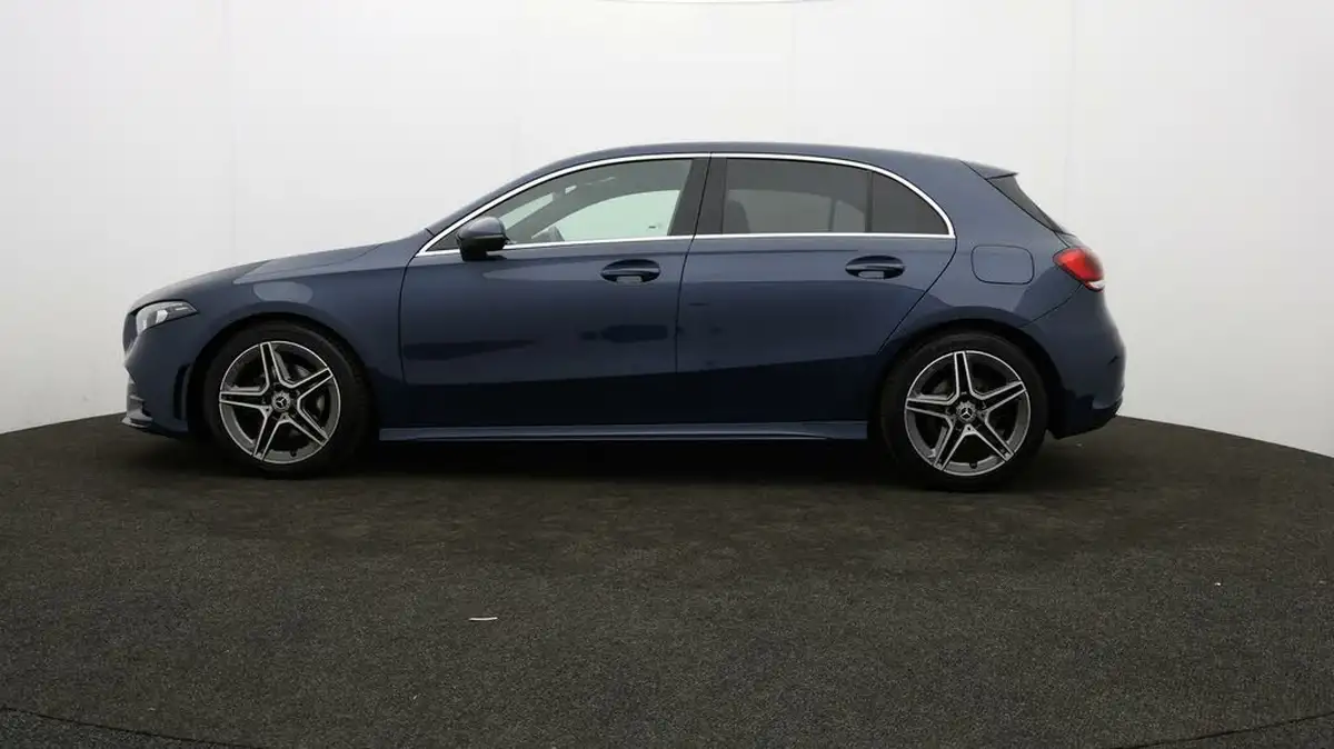 2021-mercedes-benz-a-class-13-a200-amg-line-hatchback-5d-7g-dct-big-3