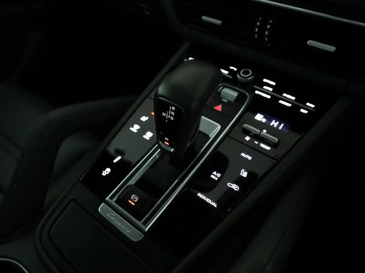2022-porsche-cayenne-30-v6-e-hybrid-coupe-big-36