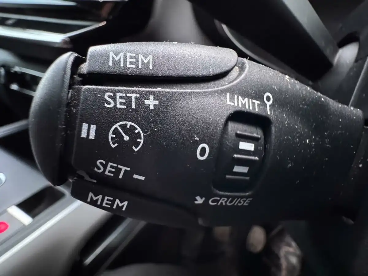 2022-citroen-c5-aircross-12-puretech-shine-ss-big-27
