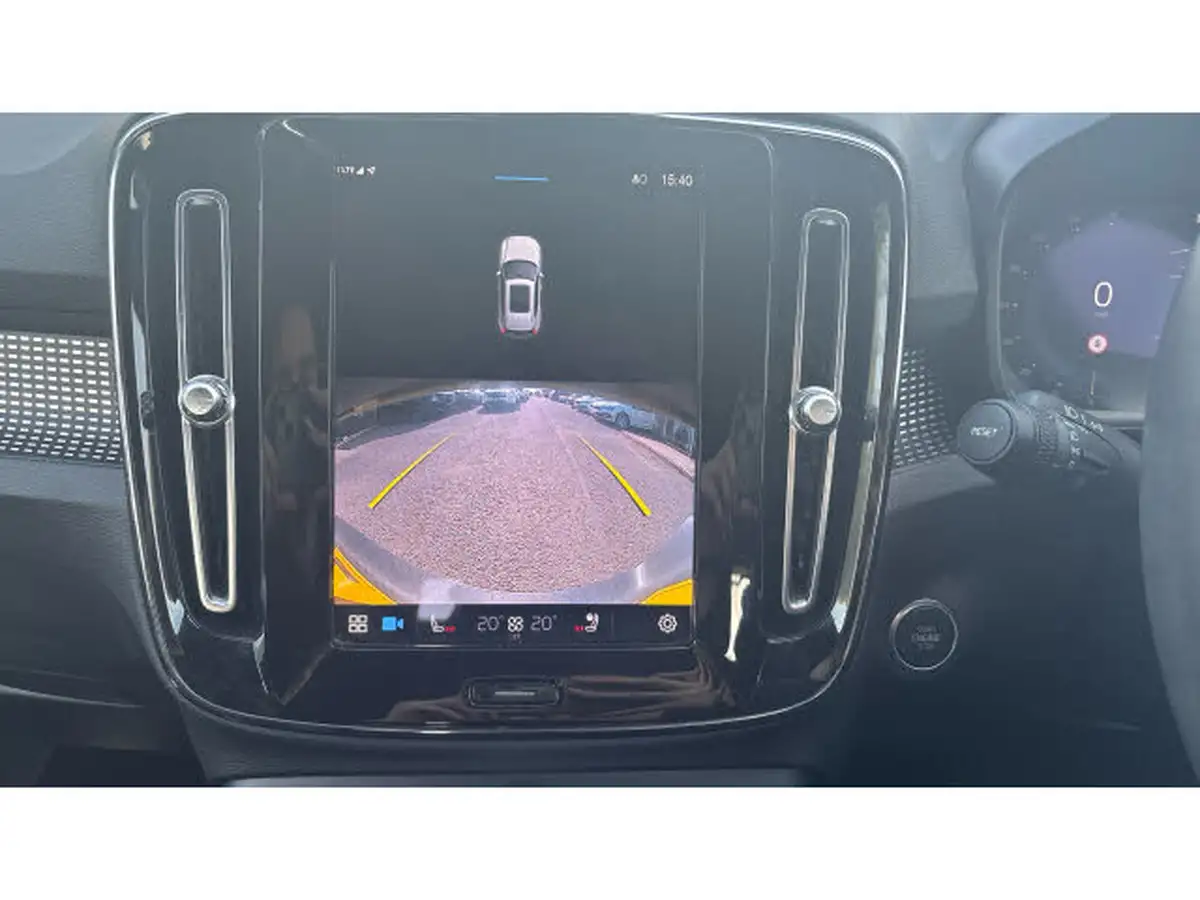 2022-volvo-xc40-20-b3-plus-big-58