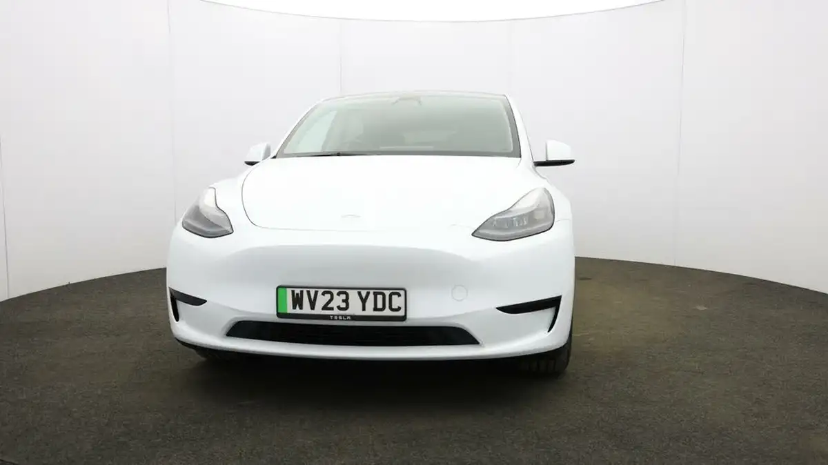 2023-tesla-model-y-e-rwd-big-31