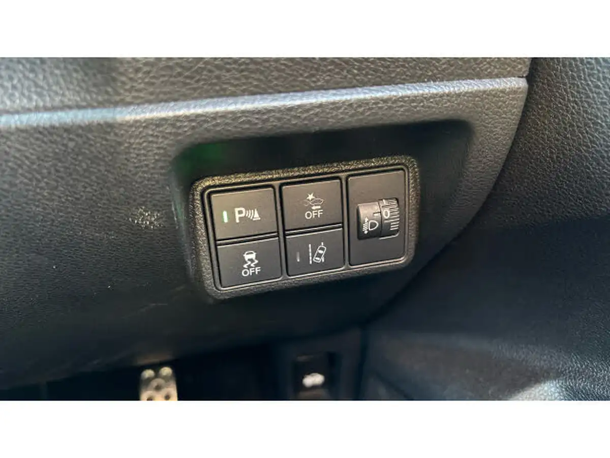 2019-honda-civic-10-vtec-turbo-sr-hatchback-5d-big-30