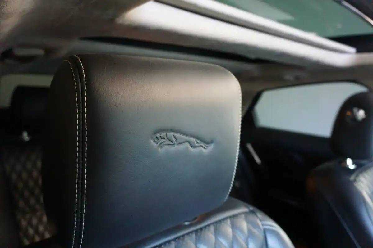 2017-jaguar-xj-series-30td-xj-portfolio-swb-big-17