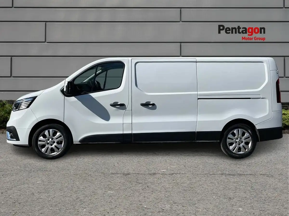 2022-renault-trafic-20dci-ll30-170-sport-panel-edc-auto-big-11