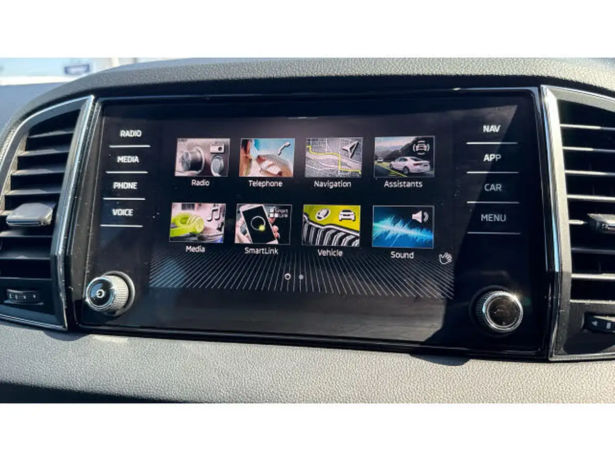 2024-skoda-karoq-15-tsi-se-l-dsg-big-11