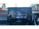 2022-toyota-yaris-15-vvt-i-dynamic-small-24