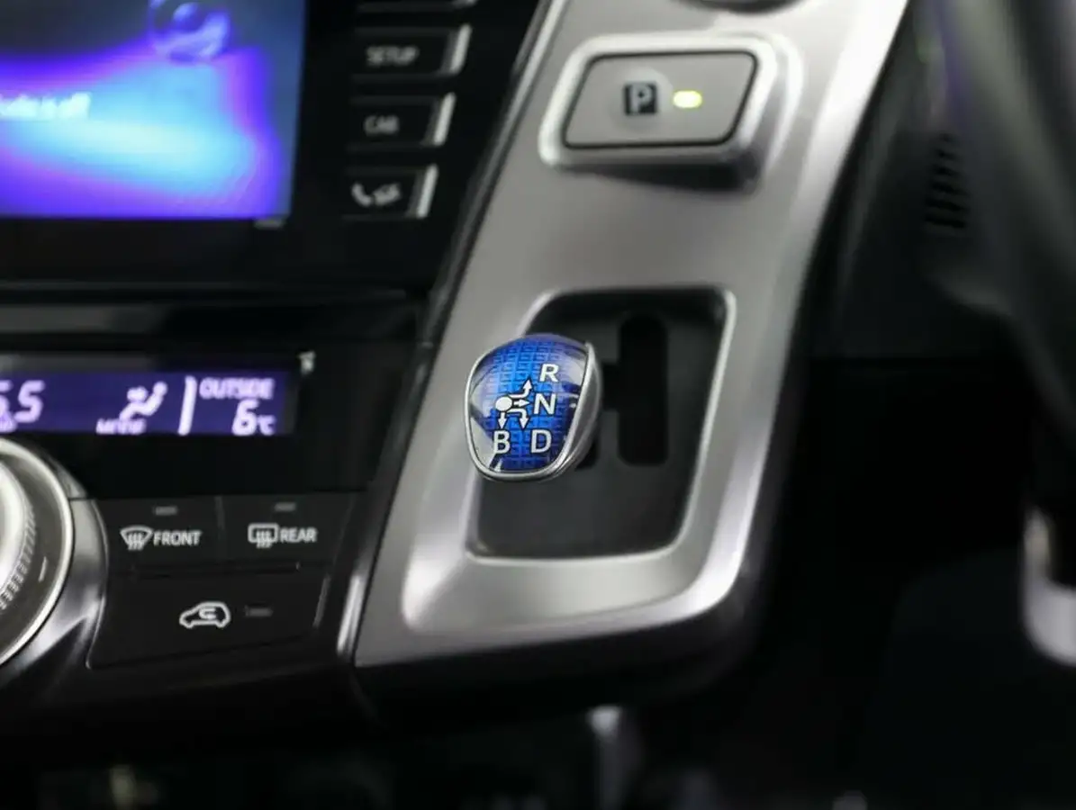 2020-toyota-prius-18-vvt-i-excel-big-21