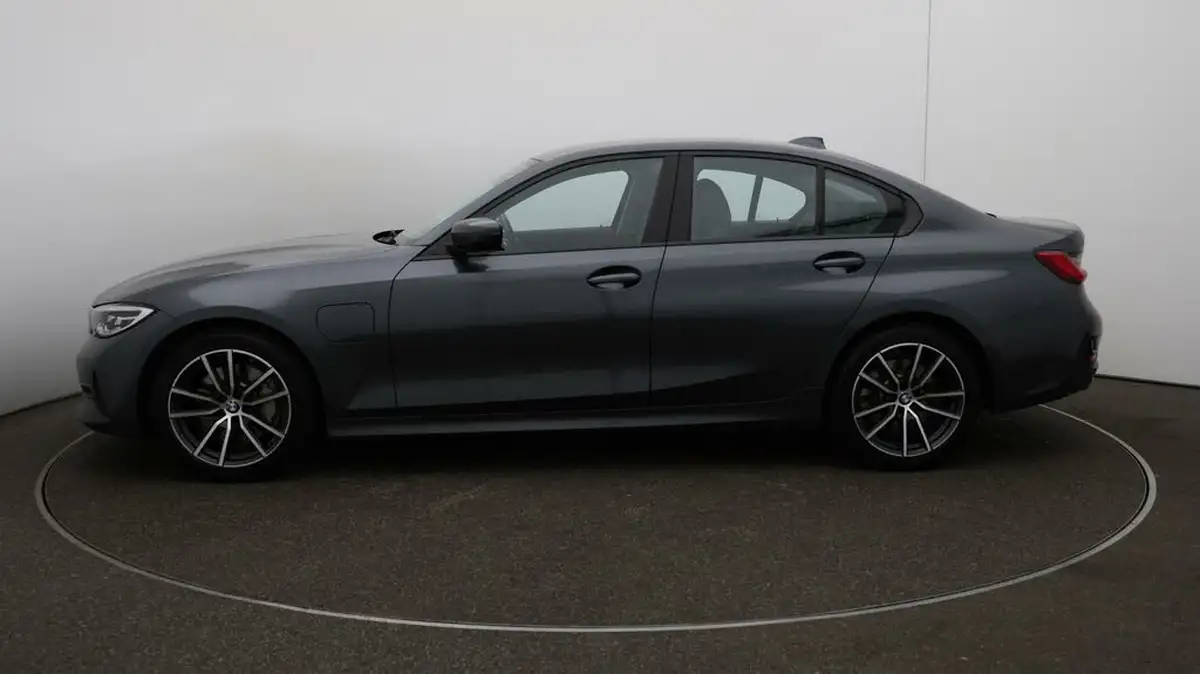 2020-bmw-3-series-20-330e-sport-pro-saloon-4d-big-57