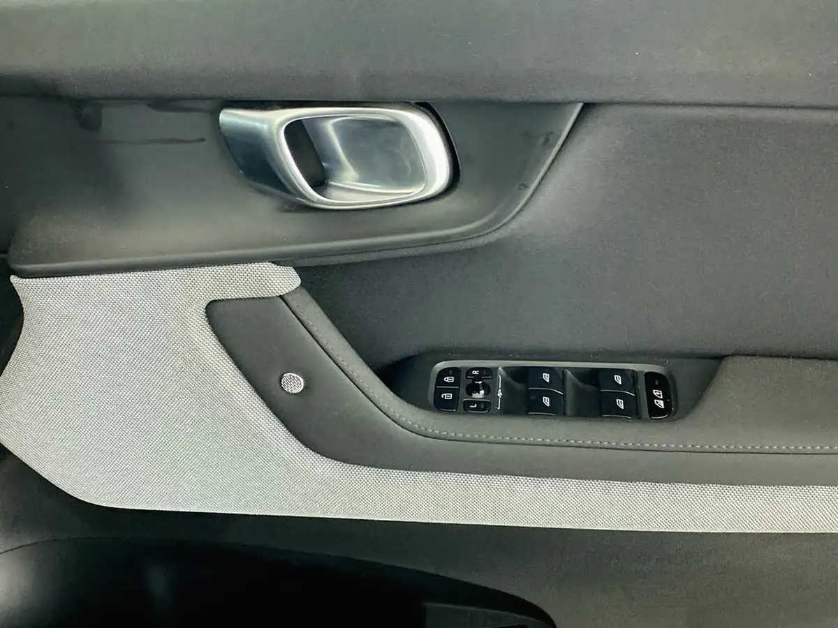 2020-polestar-polestar-2-e-ps2-big-12