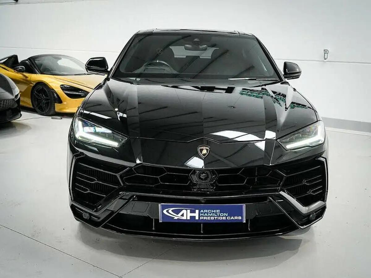 2022-lamborghini-urus-40-no-trim-big-8