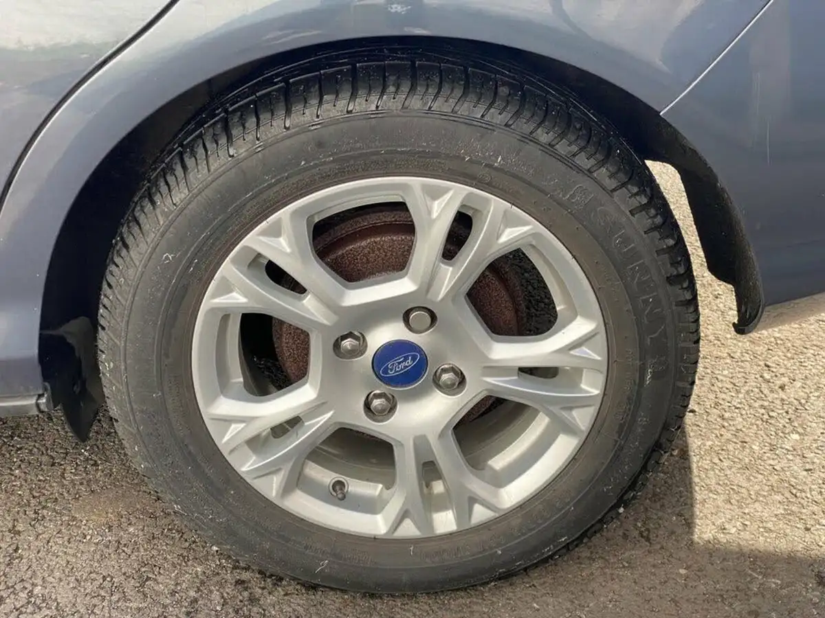 2013-ford-b-max-16-zetec-big-25