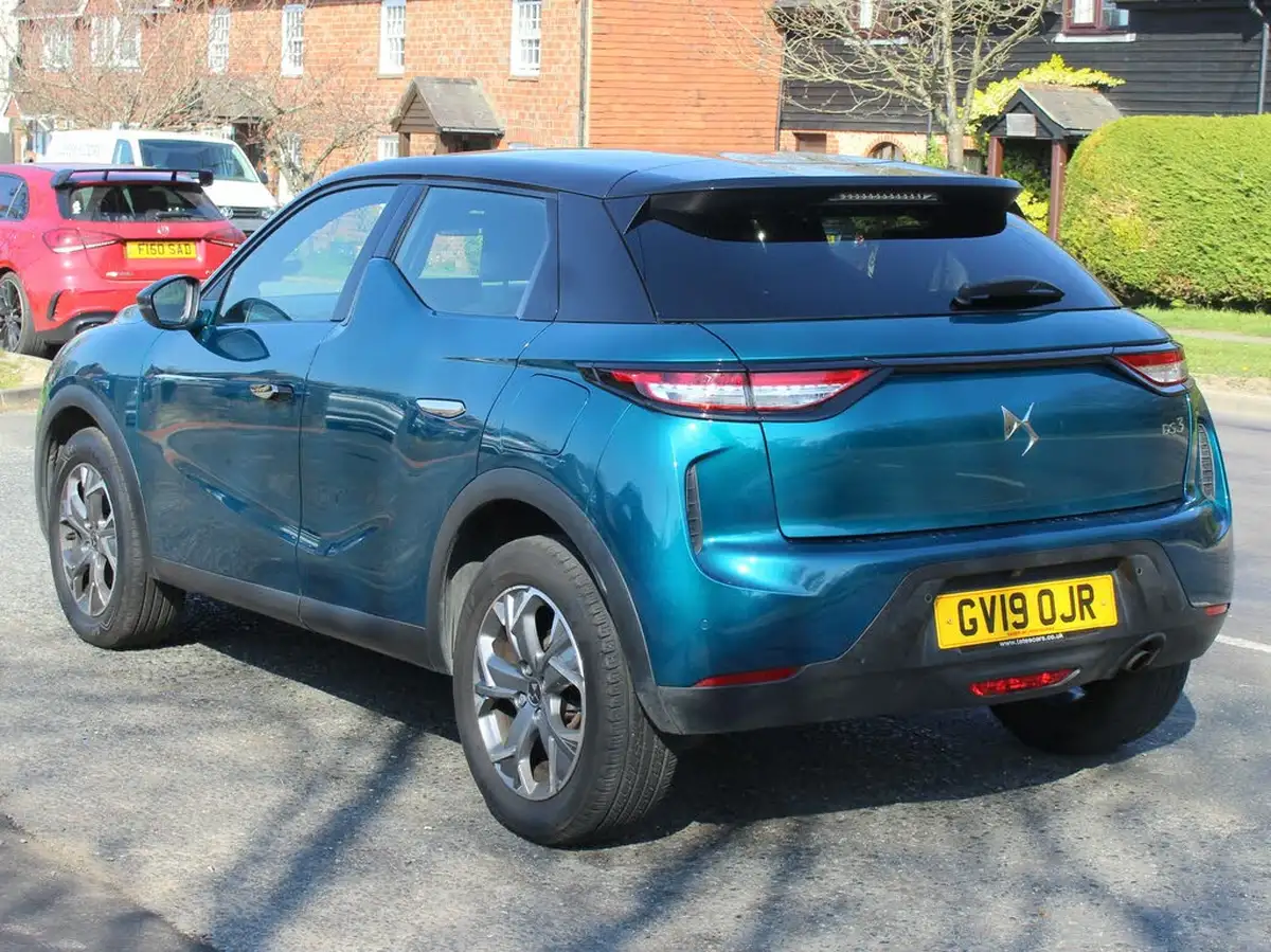 2019-ds-ds-3-crossback-12-puretech-elegance-100ps-big-31