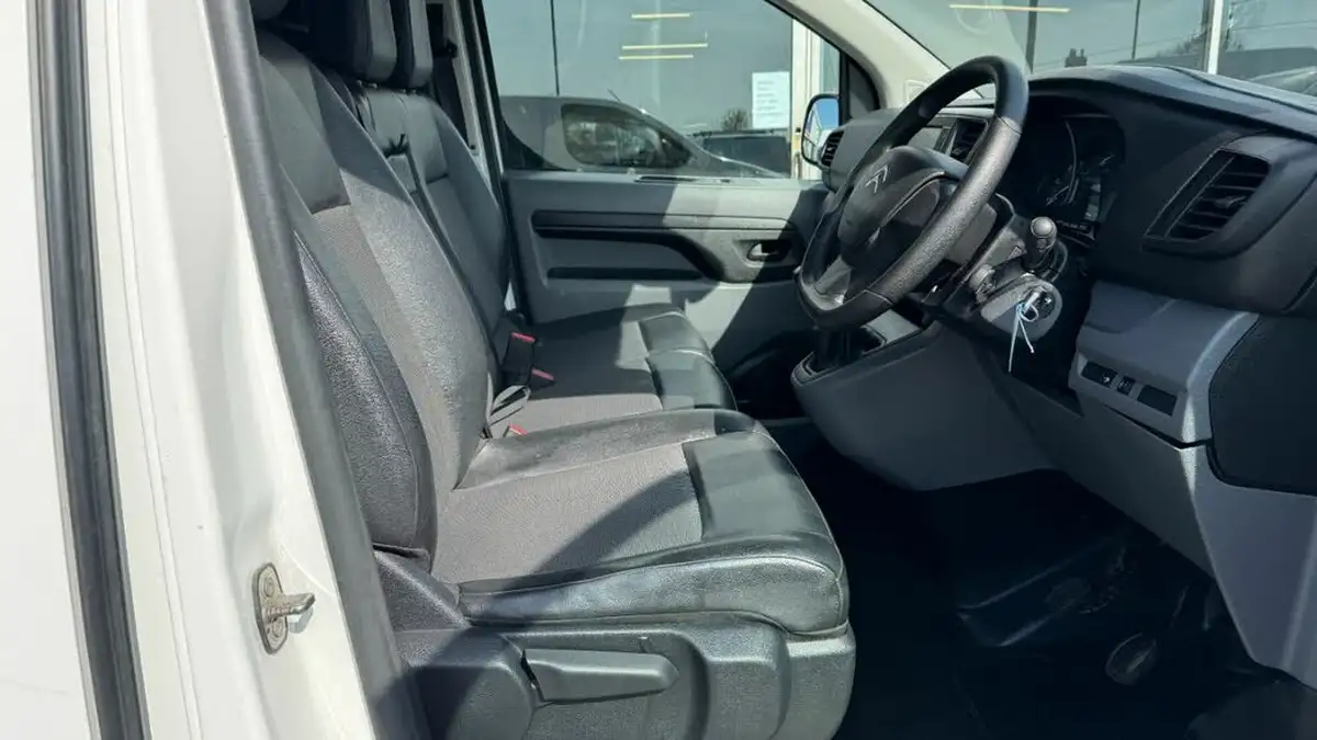 2020-citroen-dispatch-15bluehdi-enterprise-m-1000-100pseu6dt-e-big-26