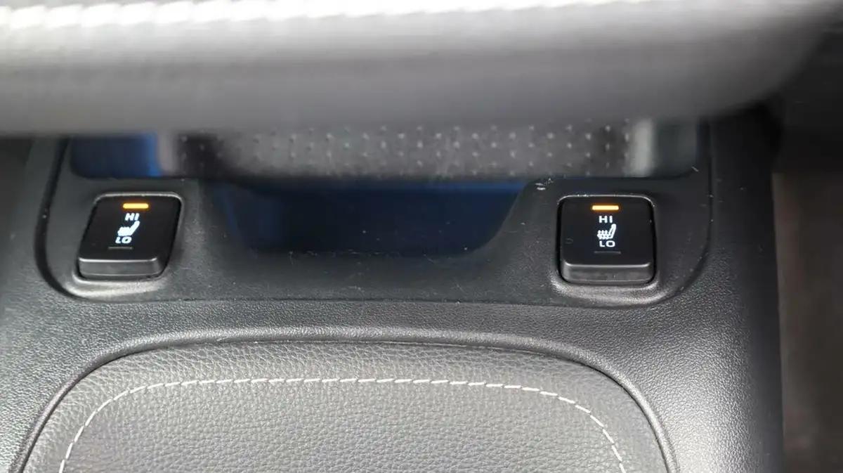 2021-toyota-corolla-18-vvt-i-design-trk-hatchback-5d-big-29