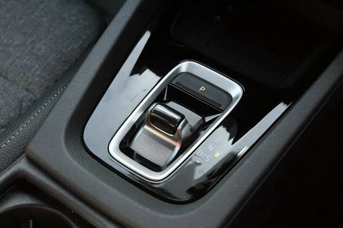 2024-skoda-octavia-15-tsi-e-tec-sportline-hatchback-big-10