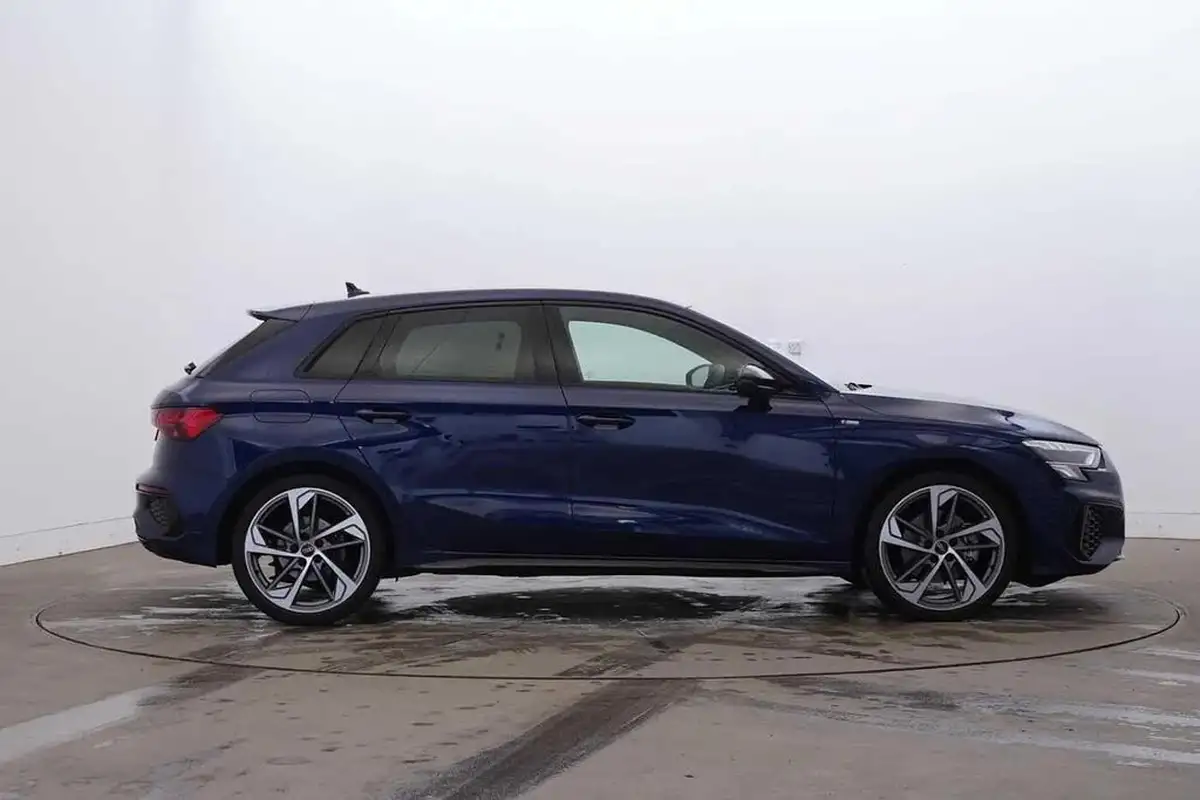 2024-audi-a3-15-35-tfsi-s-line-sportback-5d-tronic-big-3