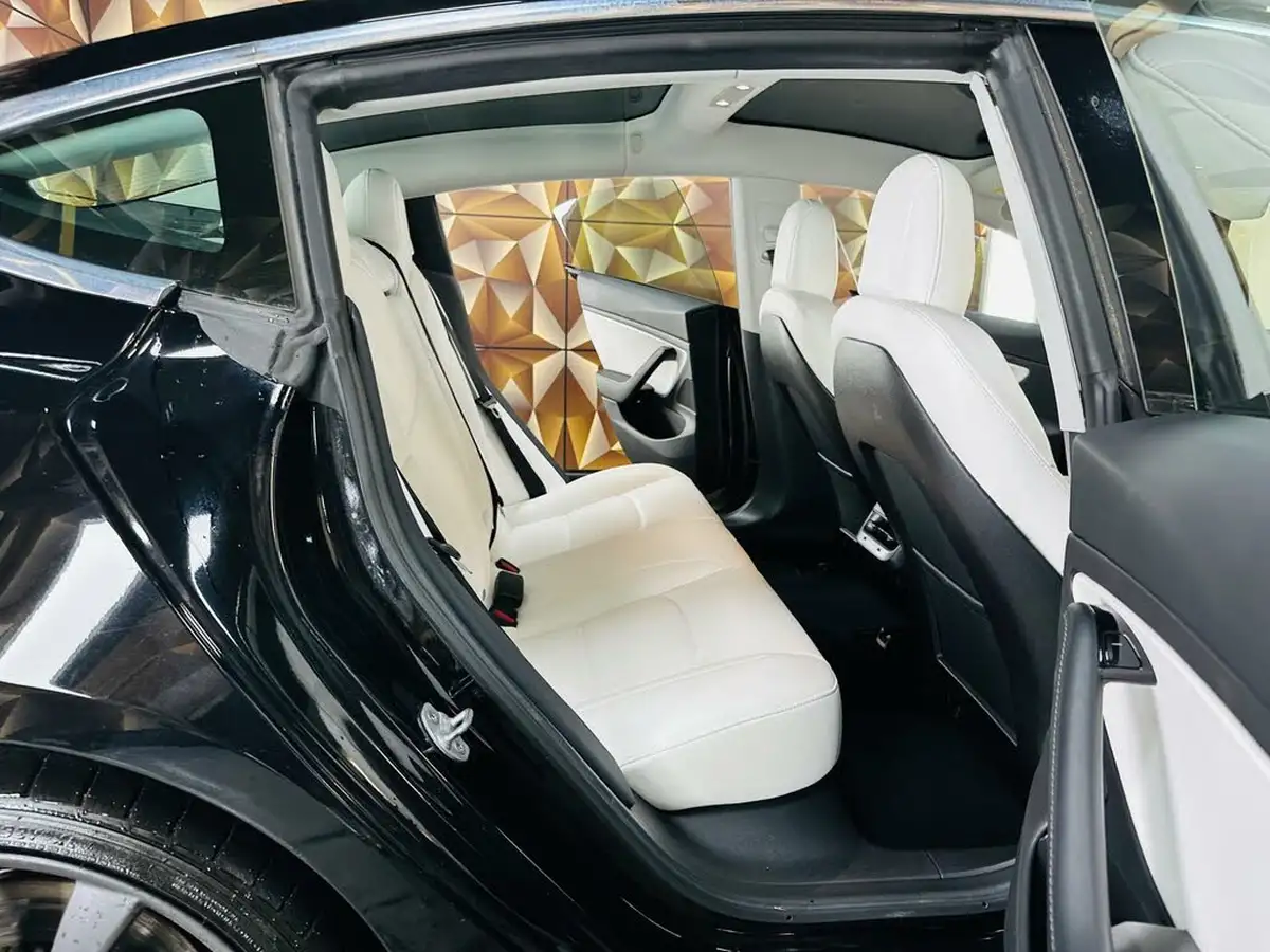 2019-tesla-model-3-e-4x4-performance-pack-big-76