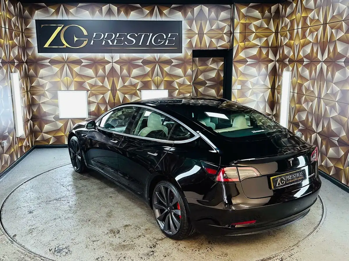 2019-tesla-model-3-e-4x4-performance-pack-big-28