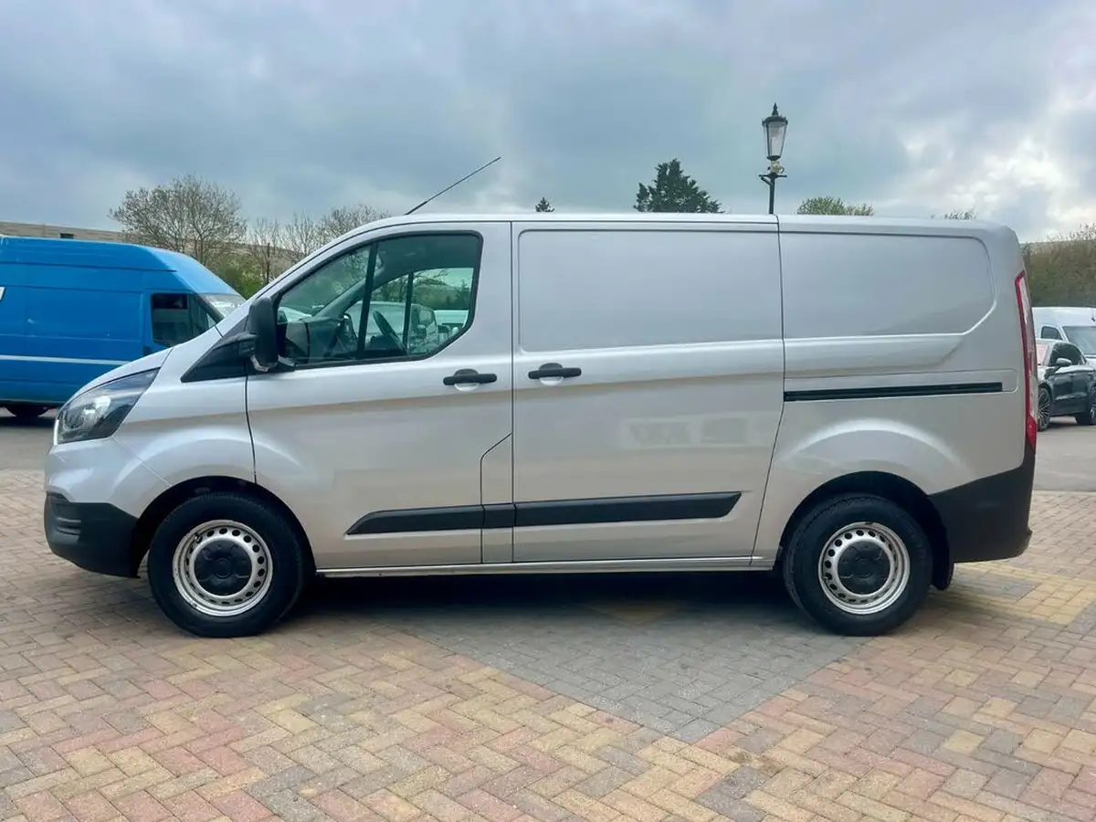 2020-ford-transit-custom-20tdci-340-l1h1-leader-130pseu6dt-big-8