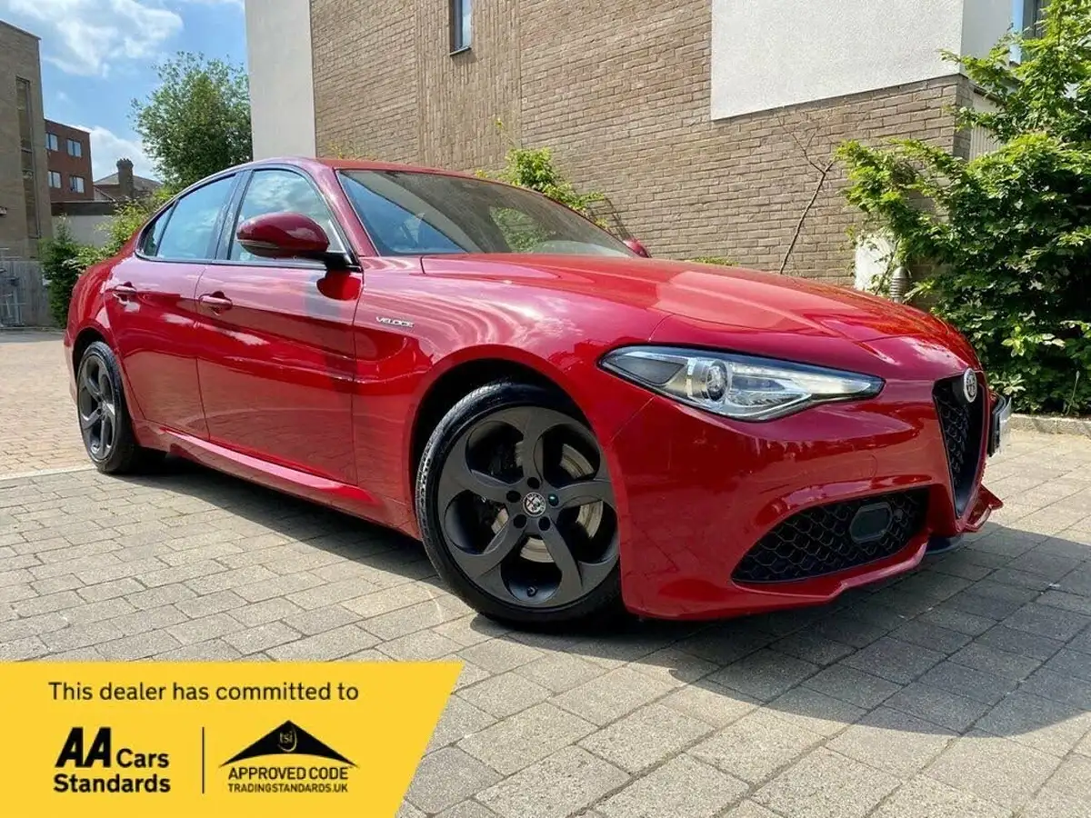 2018-alfa-romeo-giulia-20-veloce-big-0
