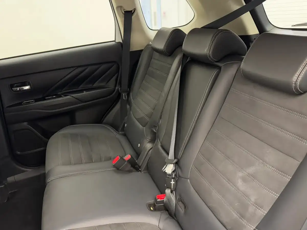 2019-mitsubishi-outlander-24-juro-phev-ss-big-9