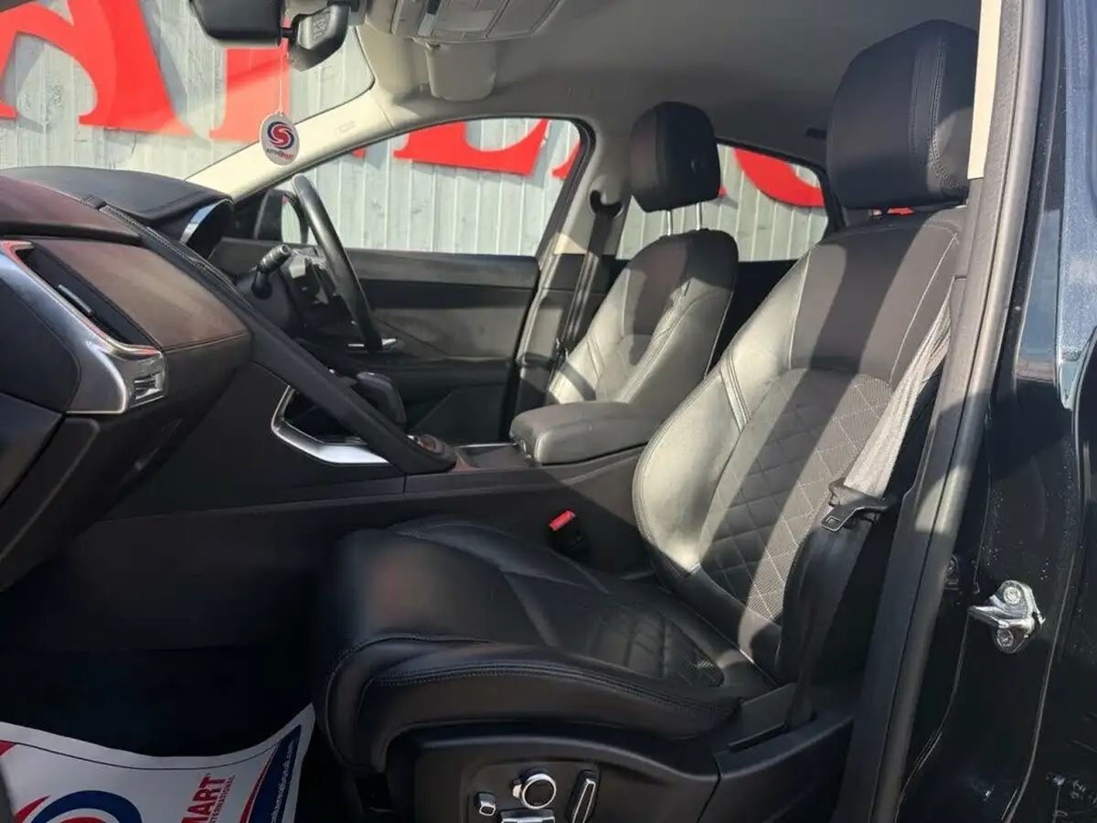 2020-jaguar-e-pace-20-i4d-hse-180ps-big-32