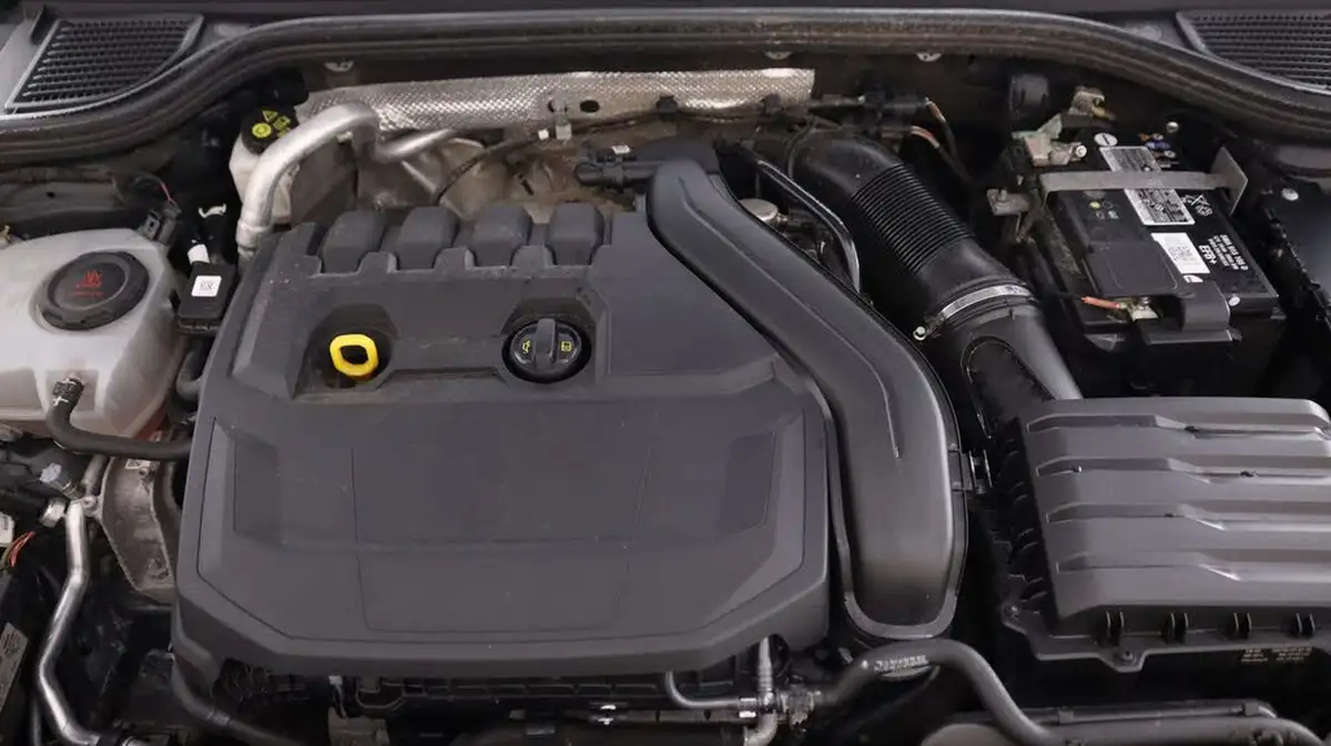 2022-volkswagen-golf-15-tsi-life-130ps-hatchback-big-18