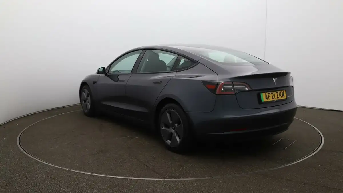 2021-tesla-model-3-e-long-range-4x4-big-54