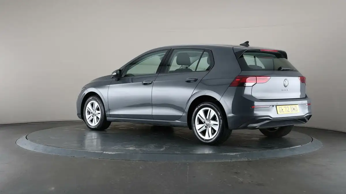 2022-volkswagen-golf-15-tsi-life-130ps-hatchback-big-64