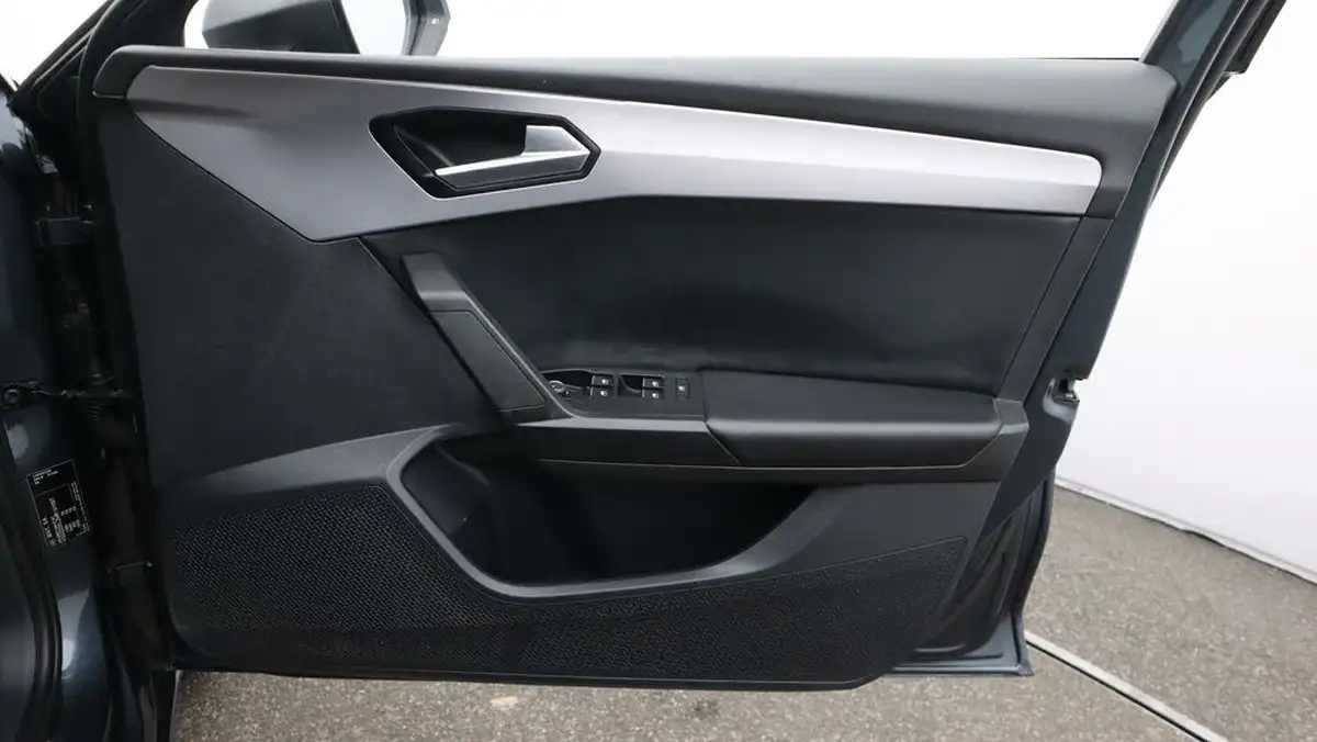 2021-seat-leon-15-tsi-evo-fr-150ps-estate-big-15