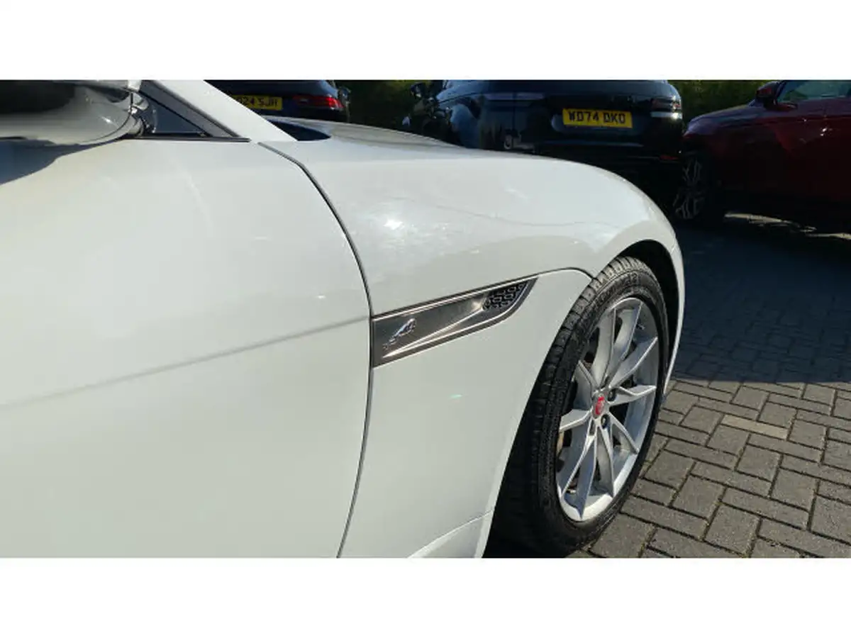 2021-jaguar-f-type-20-i4-convertible-big-21