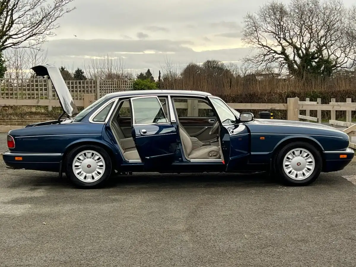 1994-daimler-xj-series-40-six-auto-big-8