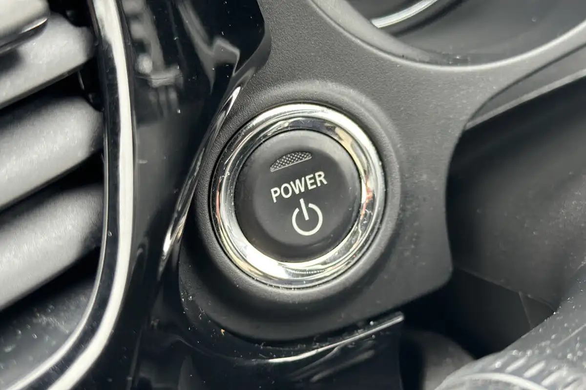 2019-mitsubishi-outlander-24-5h-phev-big-21