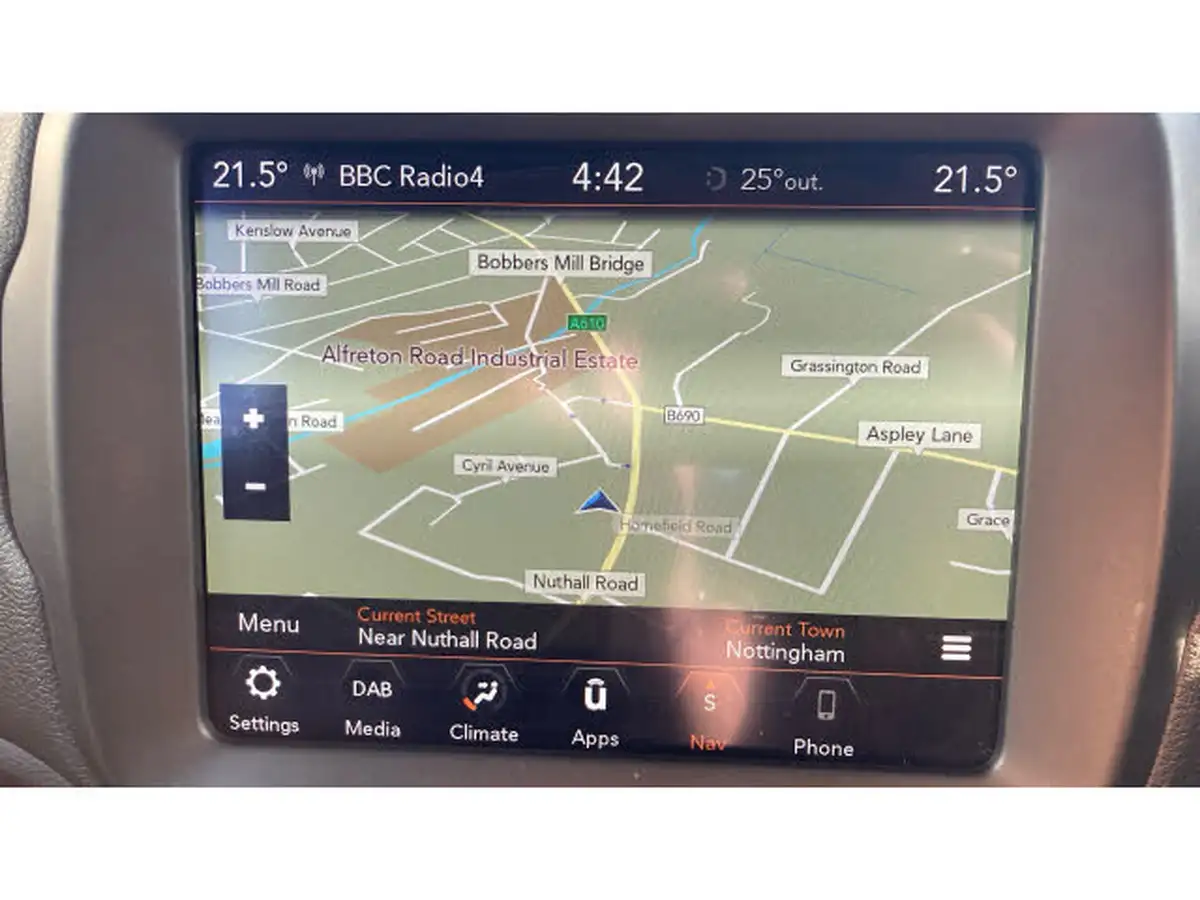 2019-jeep-renegade-13-gse-longitude-big-11