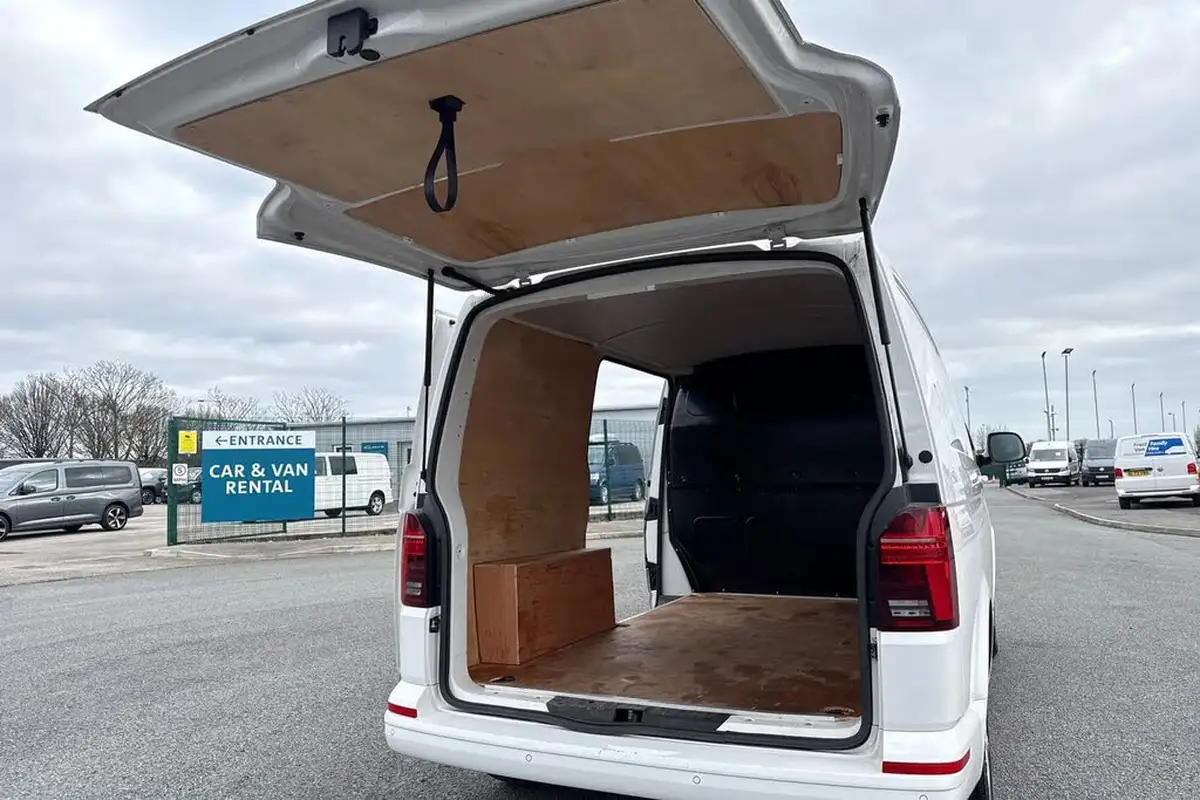 2024-volkswagen-transporter-big-33