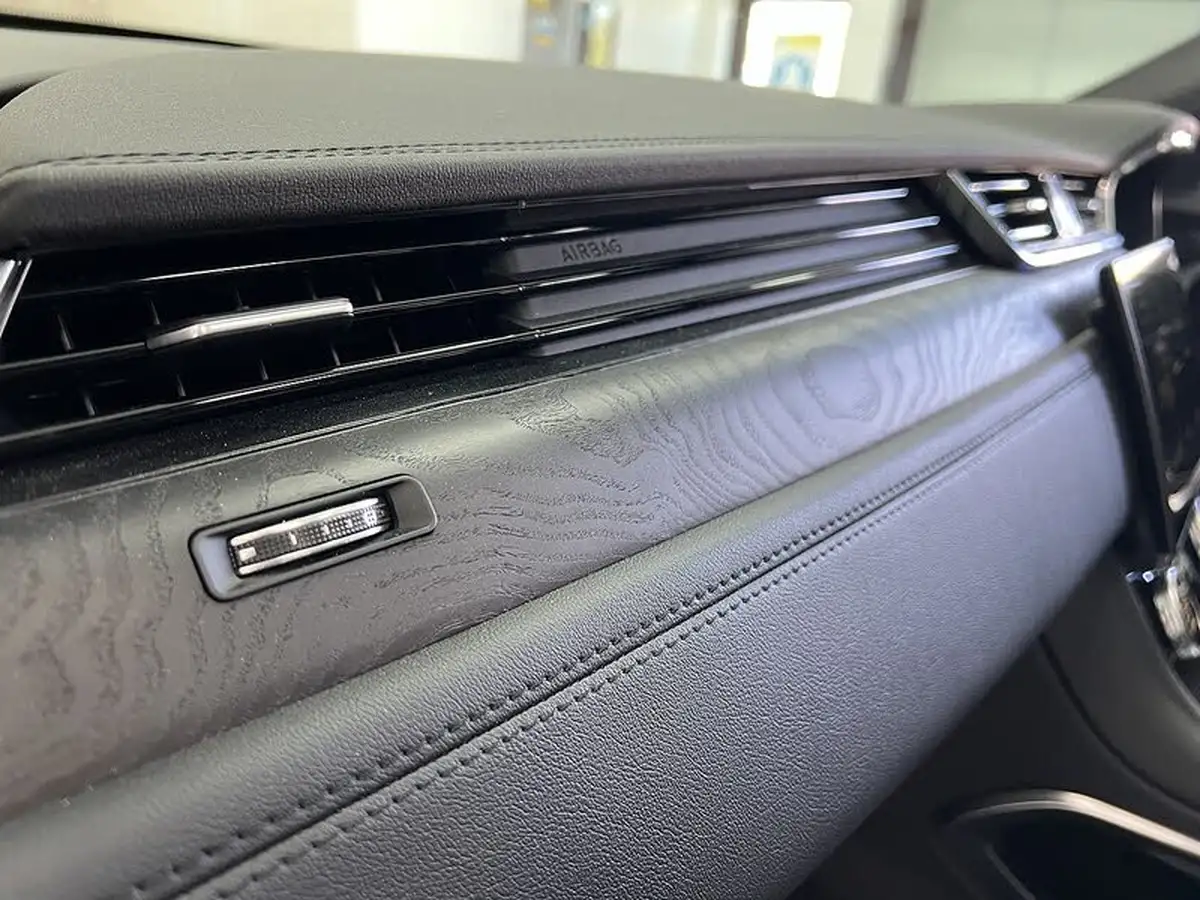 2021-jaguar-f-pace-20-d200-hse-mhev-big-29