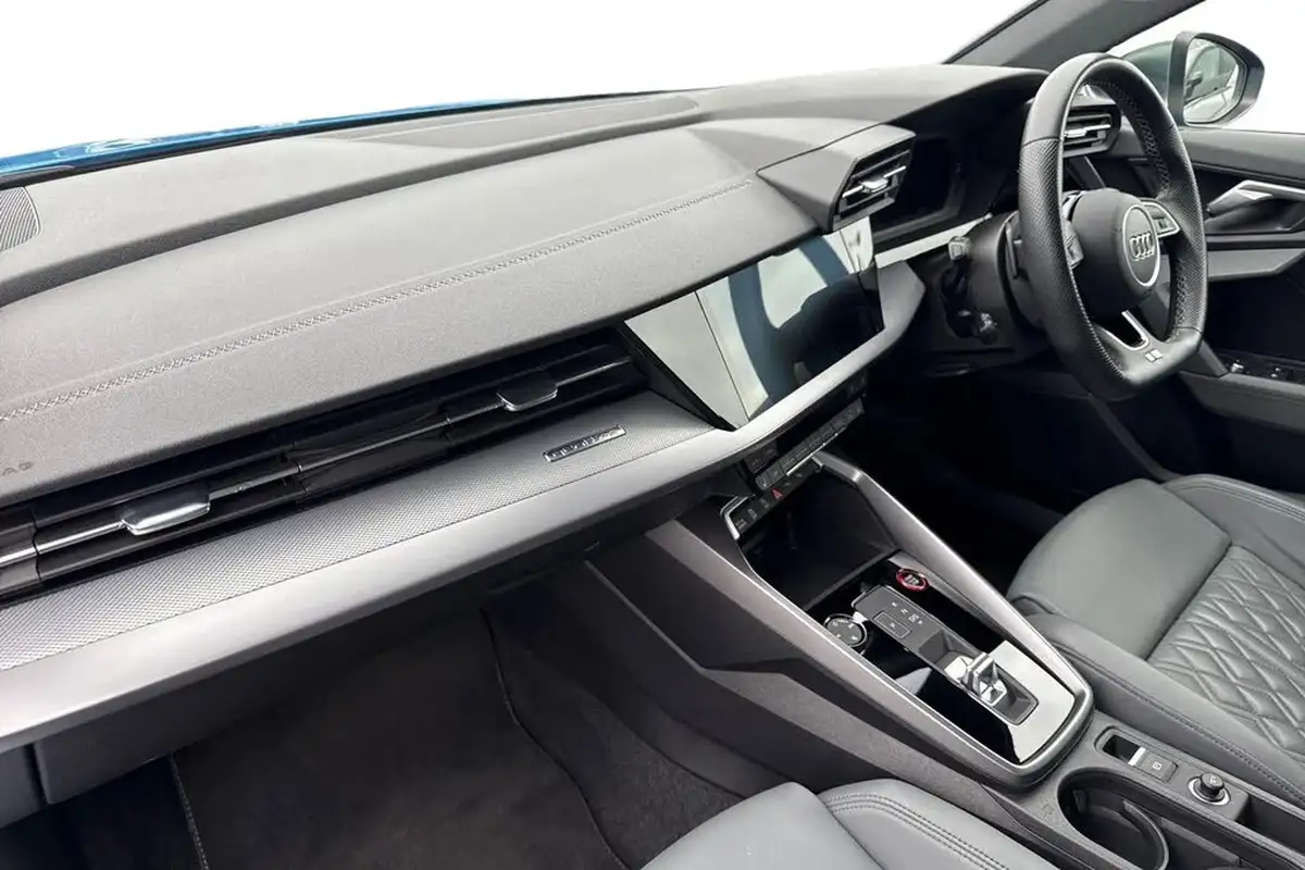 2023-audi-s3-20-tfsi-saloon-4d-big-14