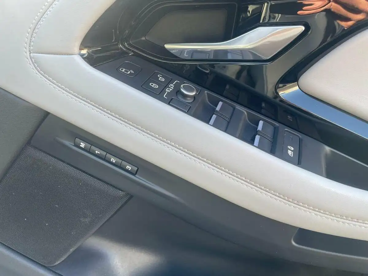 2019-land-rover-range-rover-evoque-20-d240-r-dynamic-hse-big-12