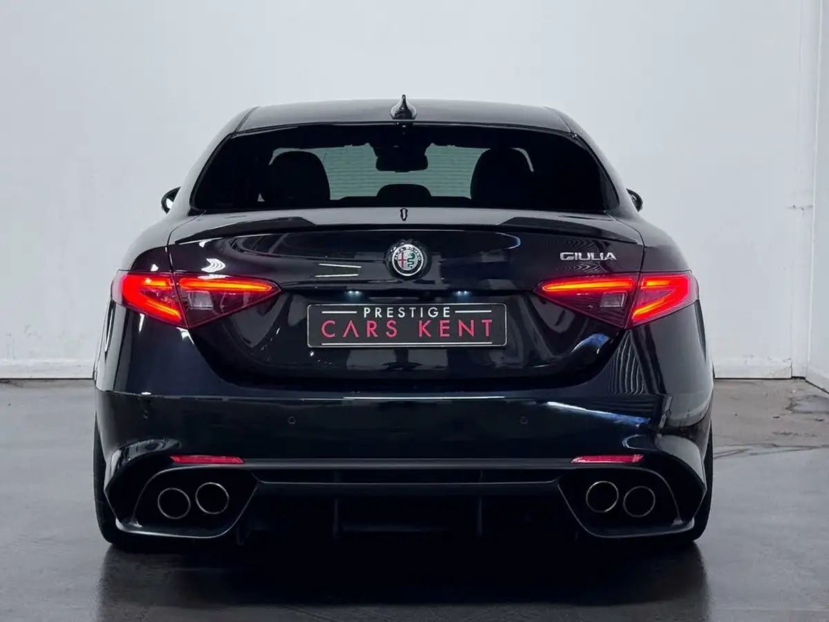 2020-alfa-romeo-giulia-29-biturbo-quadrifoglio-ss-big-5