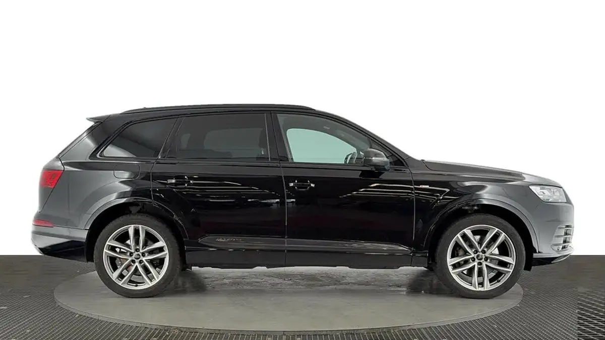 2017-audi-q7-30tdi-quattro-s-line-272ps-big-2