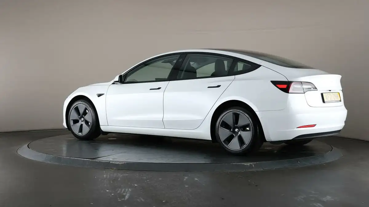 2021-tesla-model-3-e-standard-plus-big-66