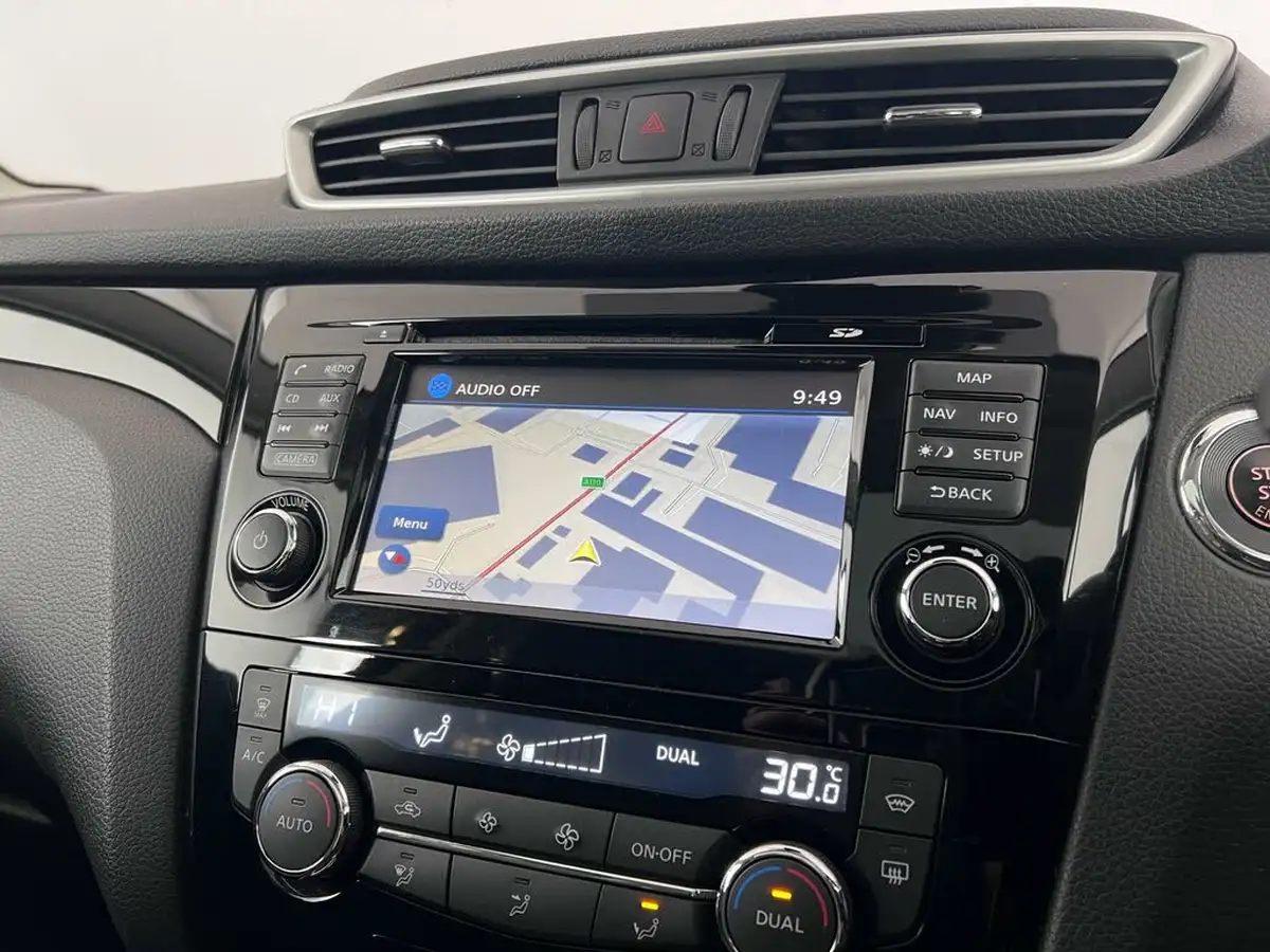 2017-nissan-qashqai-12-dig-t-tekna-big-31